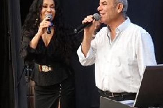 רוקדים ונהנים