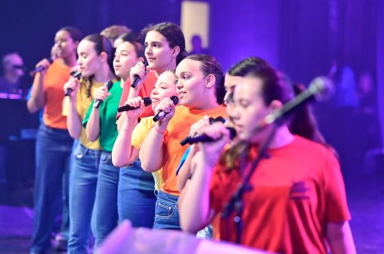 עומד מולך ושר – להקת קול ראשון